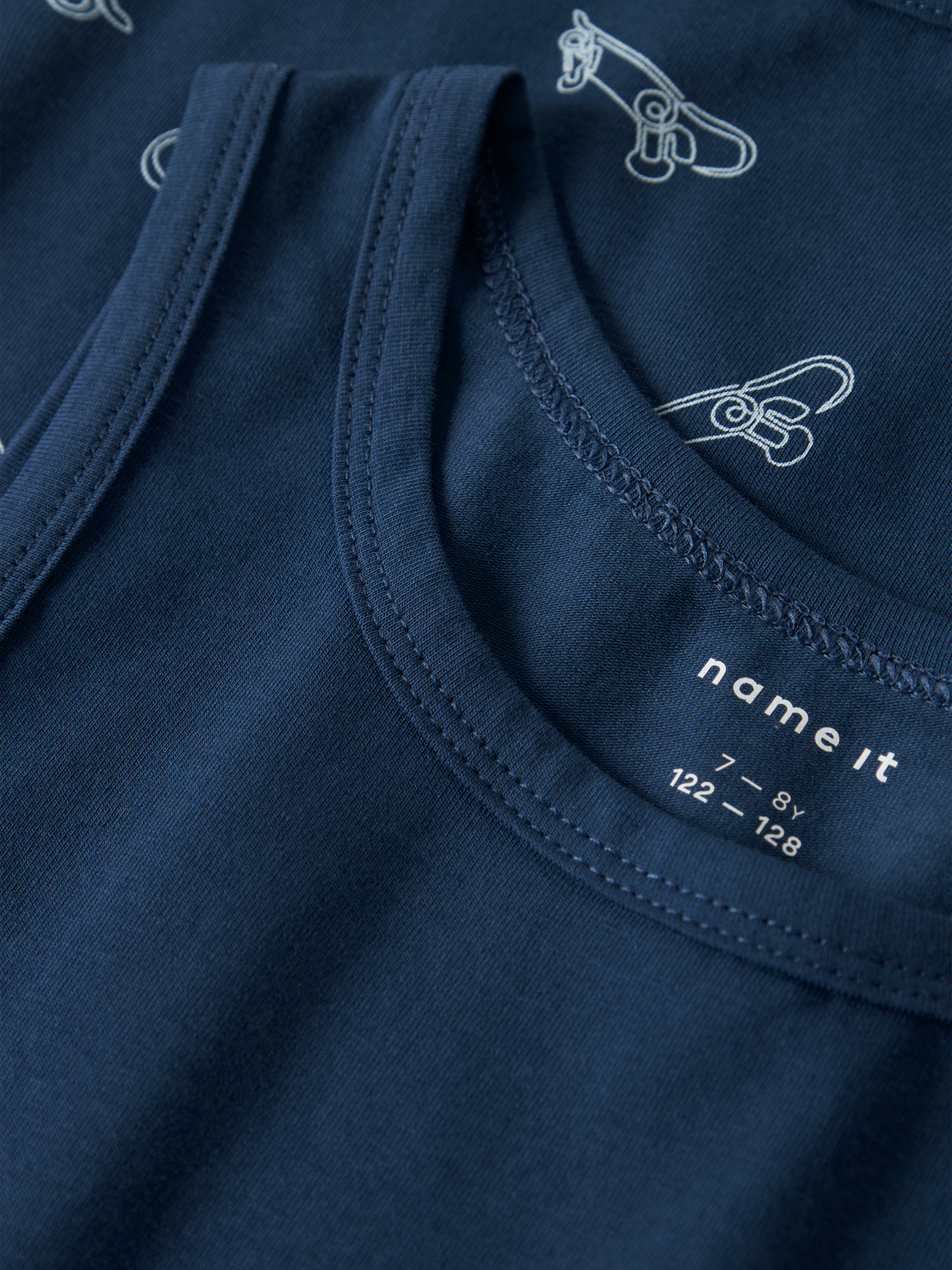 model_shot-front_full